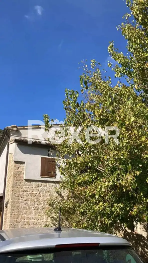 Rustico - Casale in vendita a Monte Roberto