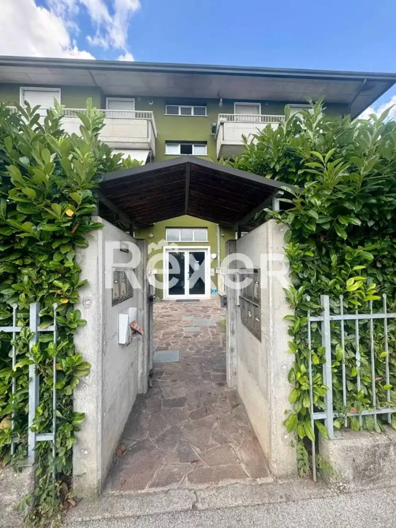 Appartamento in vendita a Paese