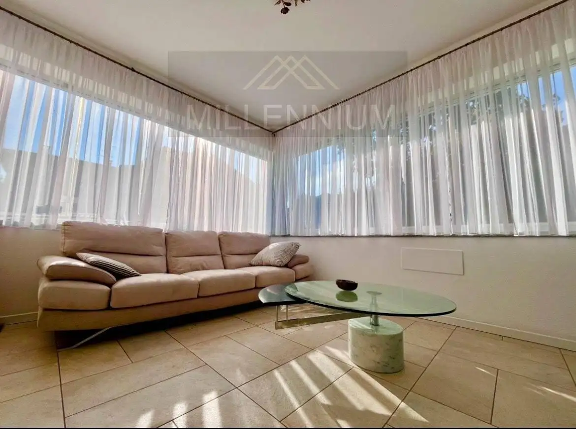 Quadrilocale buono stato, piano terra, Centro, Arona - foto 5