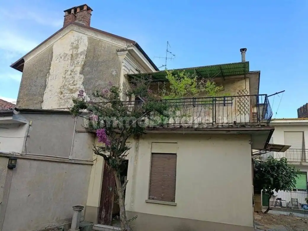 Appartamento in asta a Rosasco