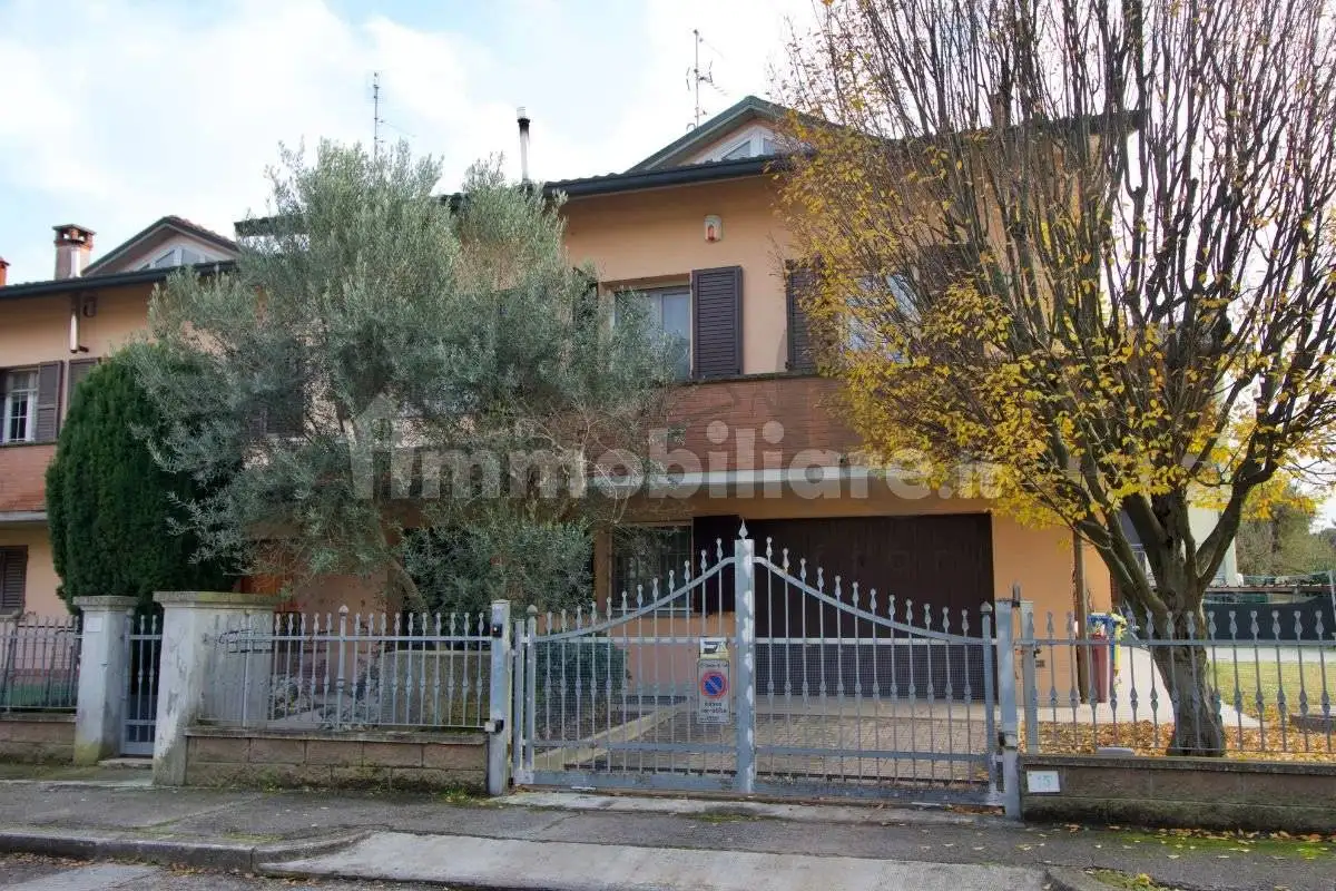 Villa in vendita a Forlì
