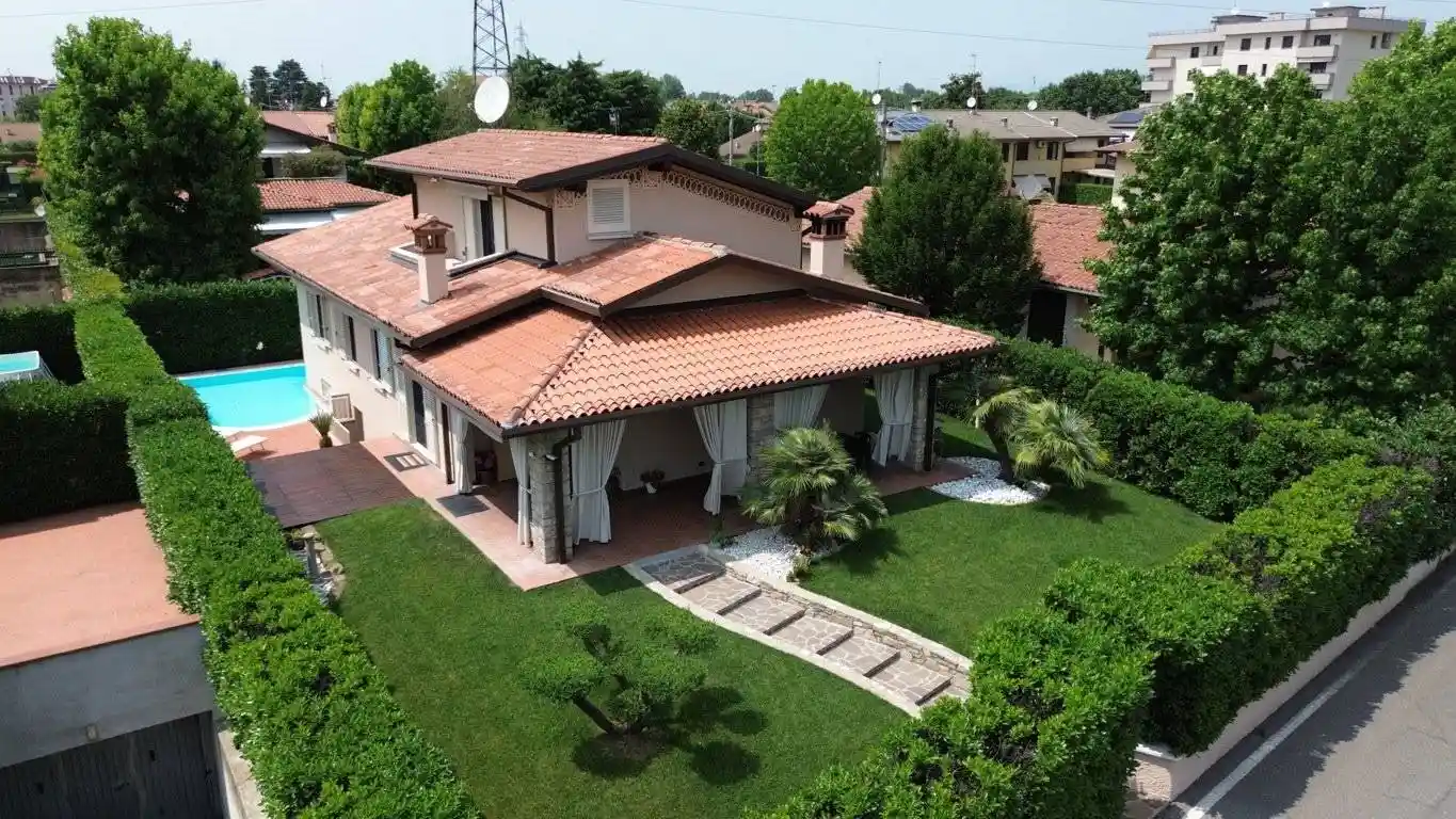Villa in vendita a Chiari