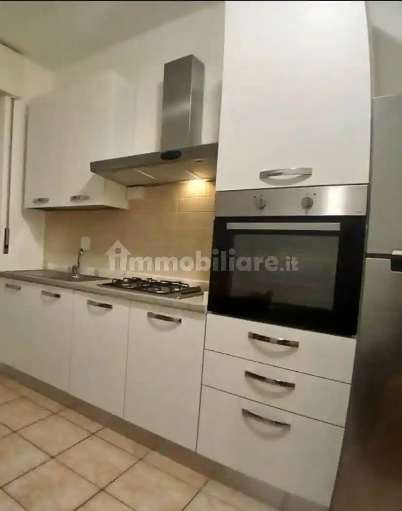 Trilocale via Villaraspa 100, Centro, Bassano del Grappa - foto 3