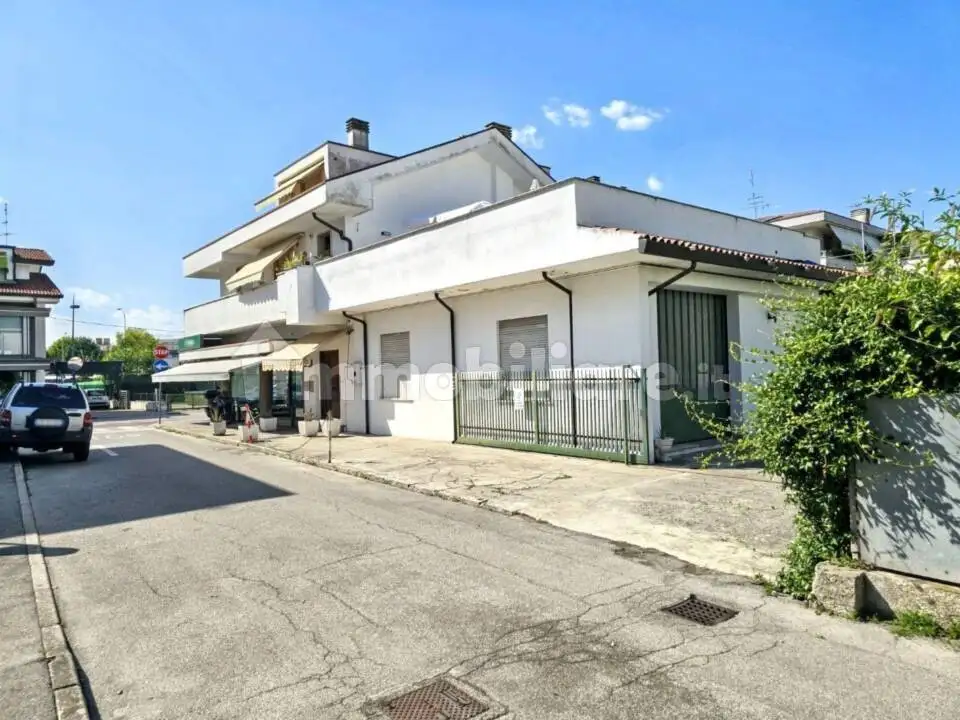 Villa in asta a Abano Terme