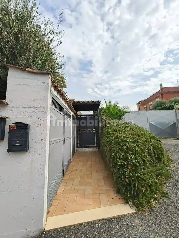 Trilocale via Carlo Tincani 30, Massimina, Roma - foto 2