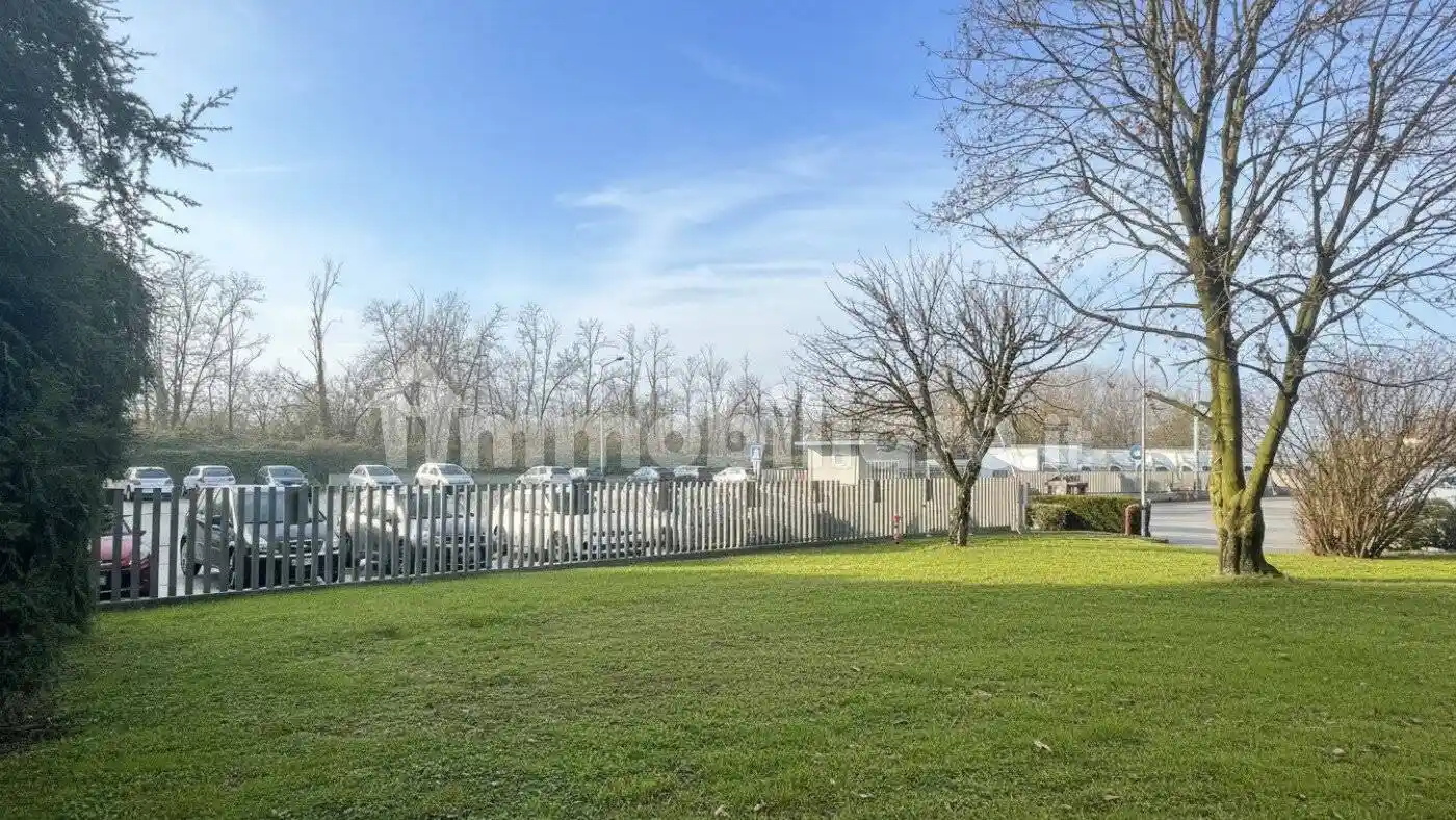 Palazzo - Edificio in Affitto - foto 4