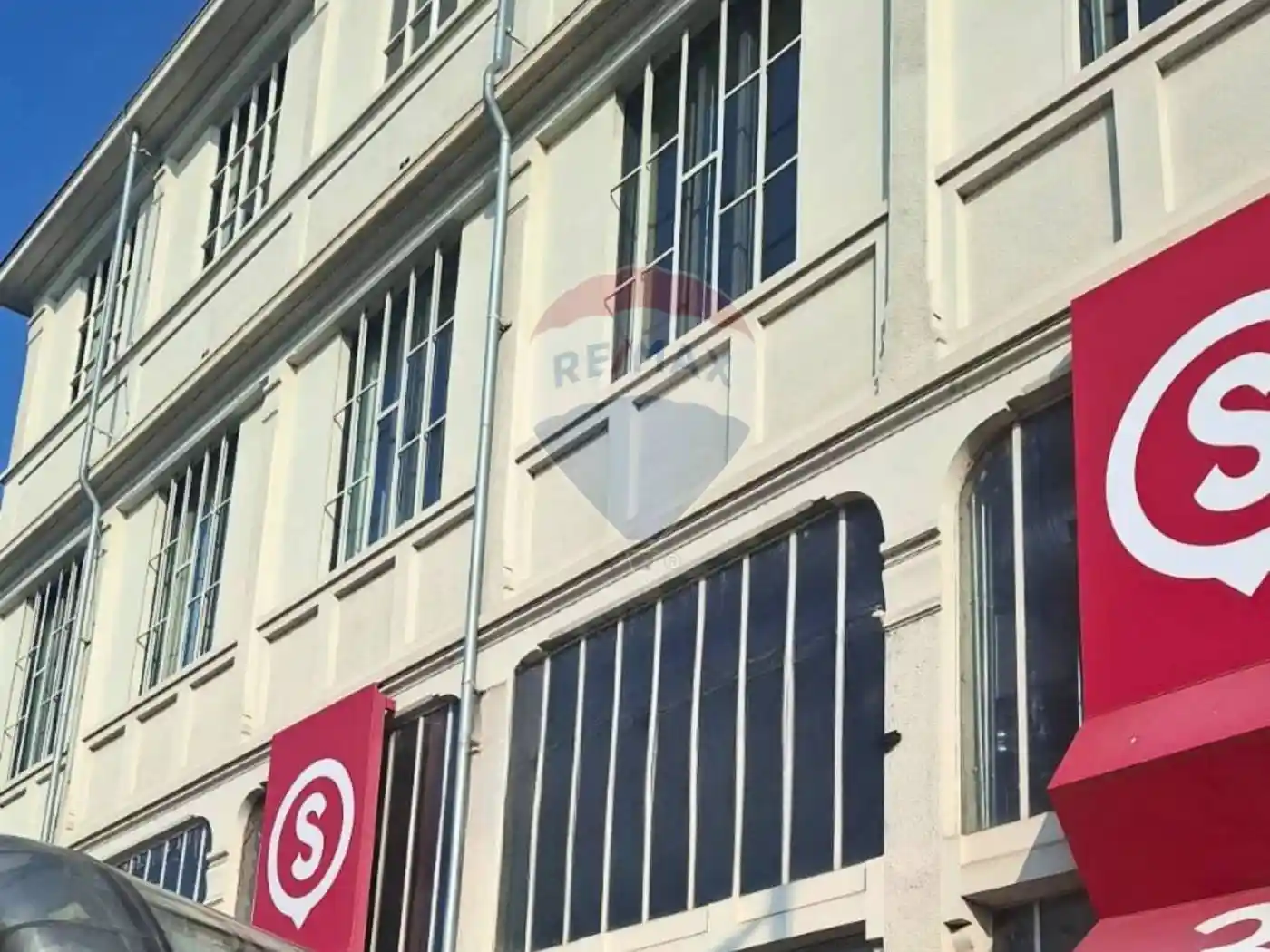 Palazzo - Edificio in Affitto - foto 4