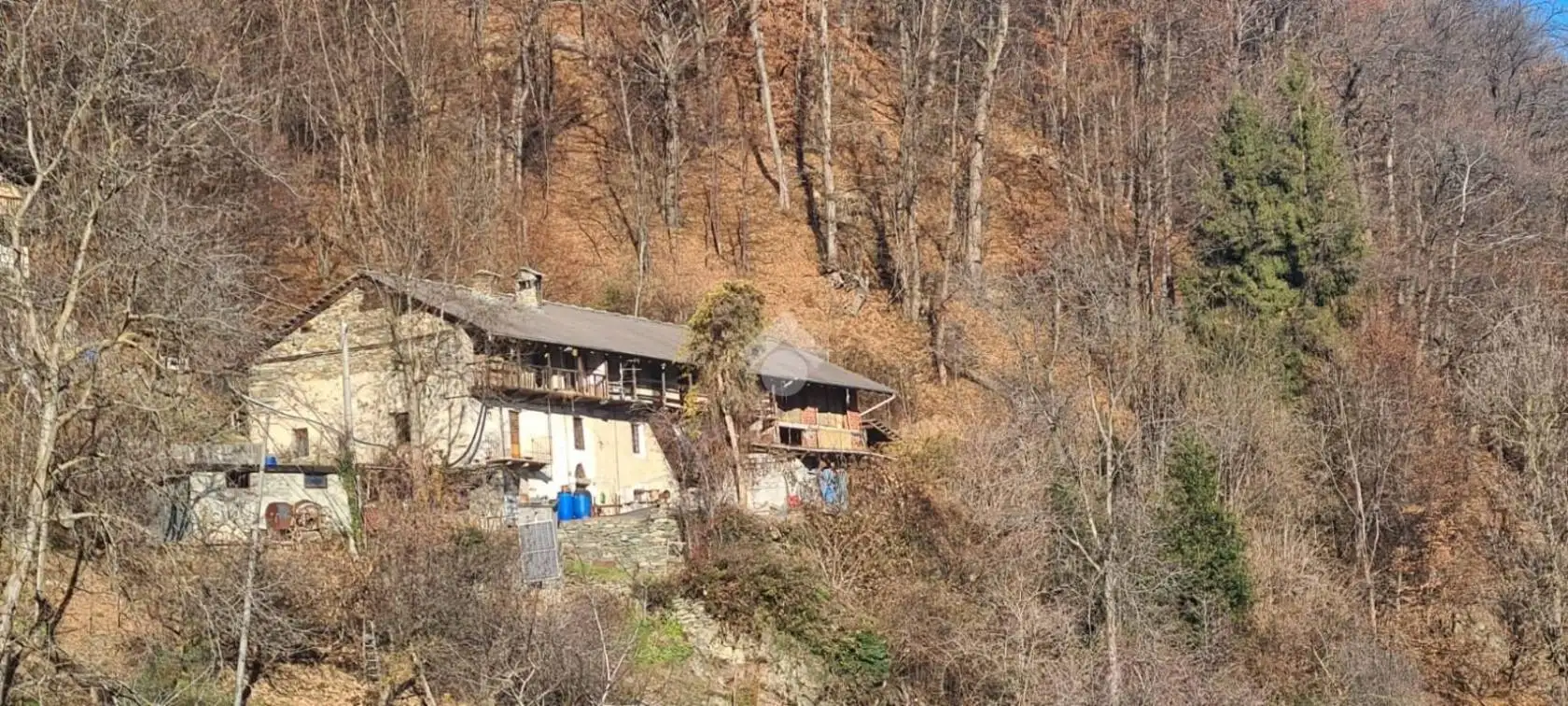 Casa indipendente in vendita a Mezzenile