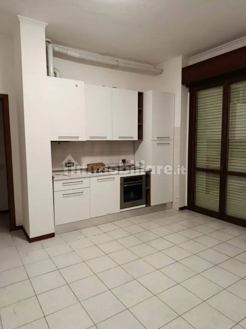 Appartamento in affitto a Usmate Velate