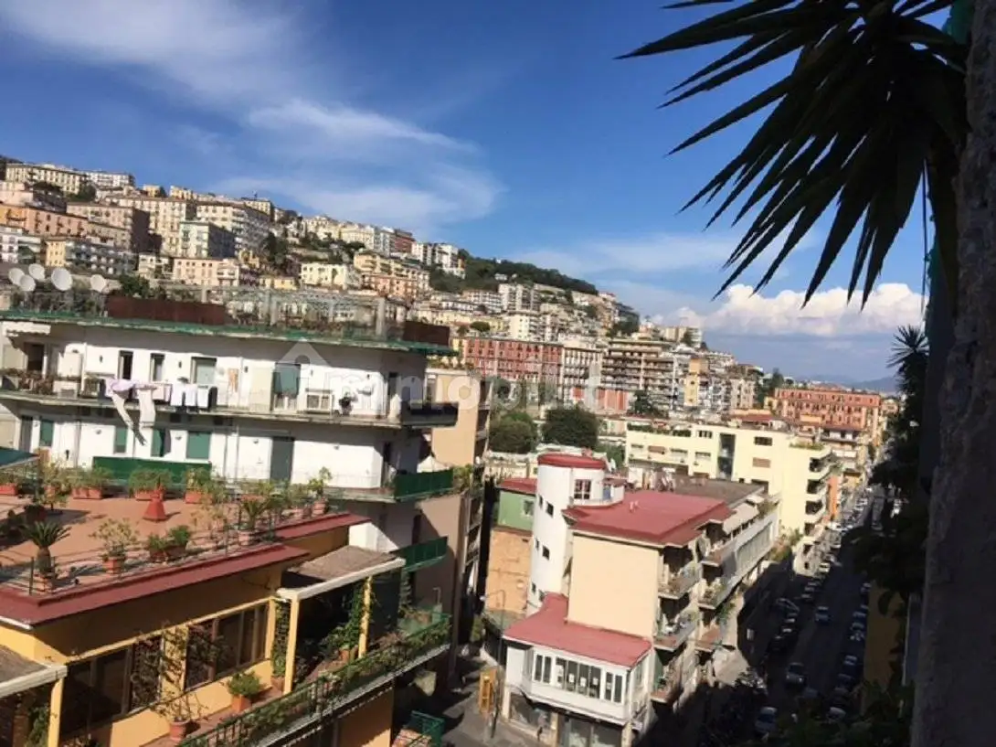 Appartamento in vendita a Napoli