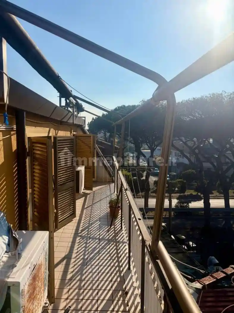 Trilocale via di Macchia Saponara 162, Casal Palocco, Roma - foto 2