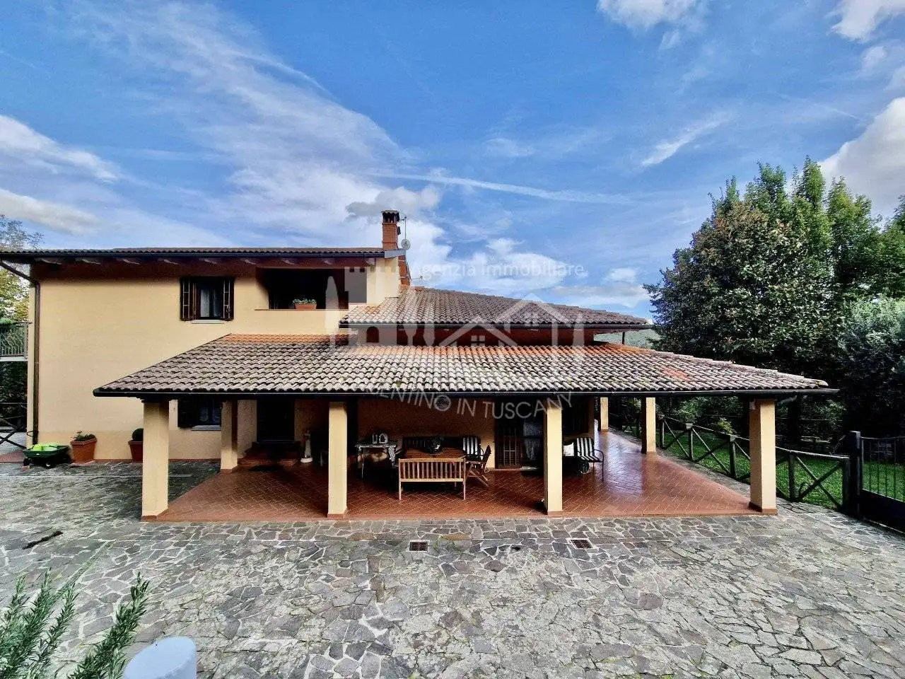 Villa in vendita a Castel San Niccolò