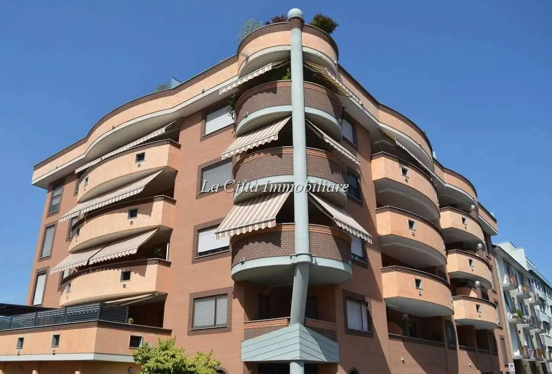 Appartamento in affitto a Novara