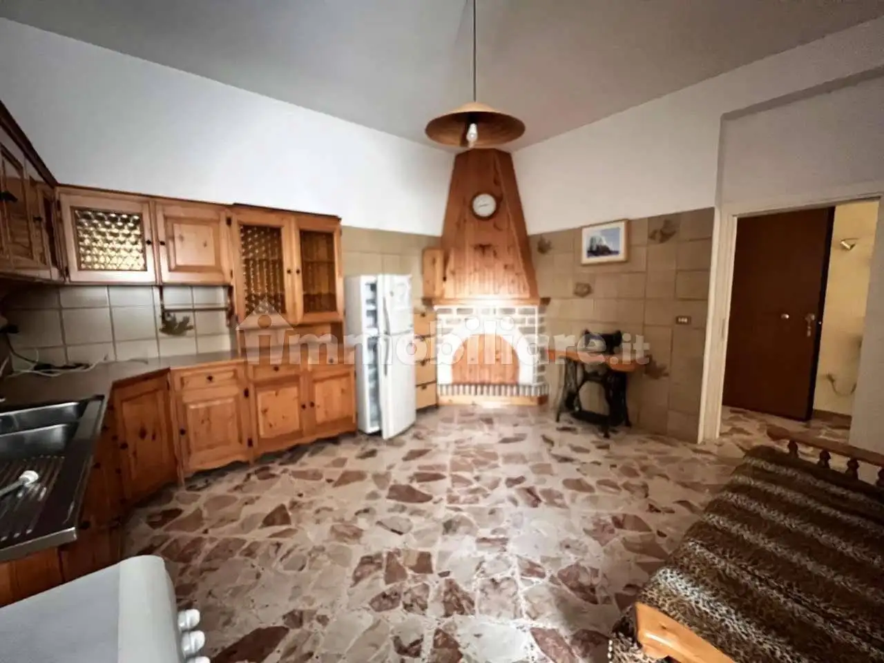 Terratetto unifamiliare via B. Croce, Centro, Alberobello - foto 3