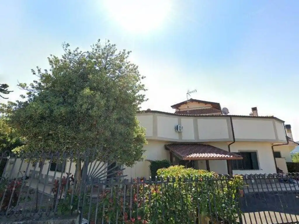 Villa in asta a Rocca Priora