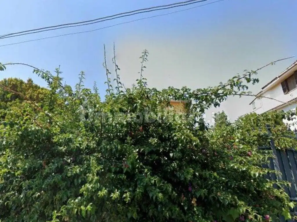 Villa in asta a Ardea