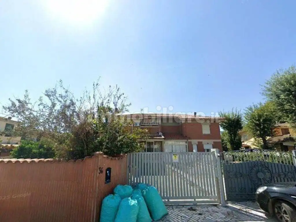 Villa in asta a Anzio