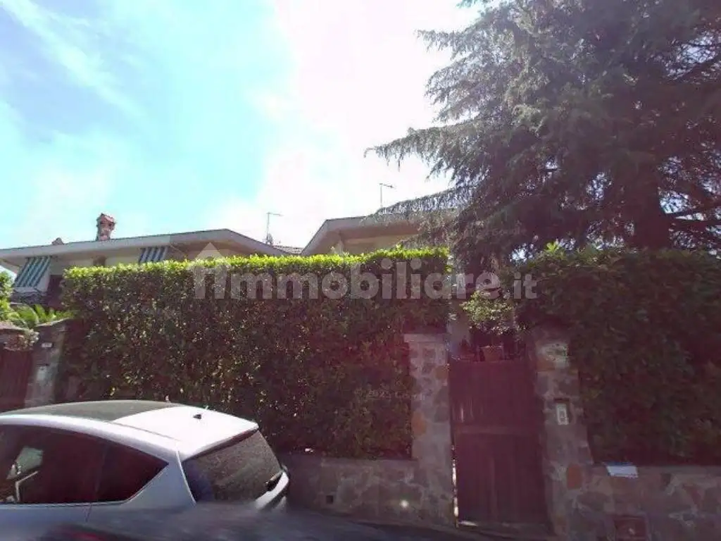 Villa in asta a Grottaferrata