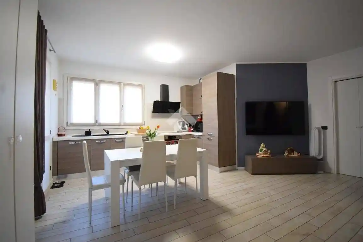 Trilocale via Volturno, Centro, Brugherio - foto 2