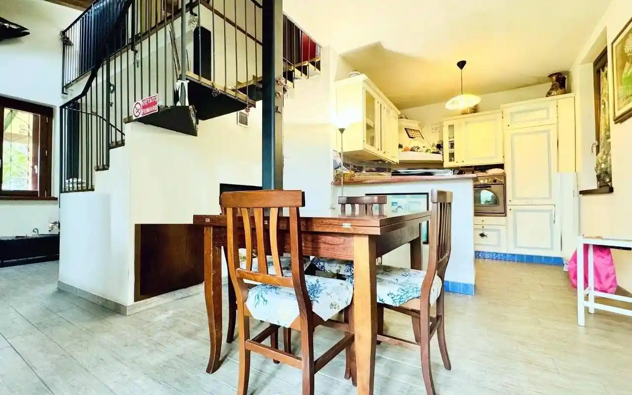 Casa indipendente in affitto a Pietrasanta