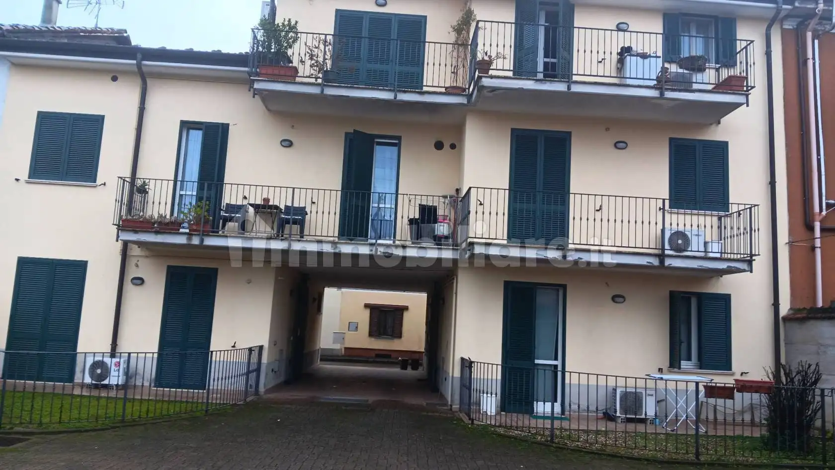 Palazzo - Edificio in affitto a Tortona