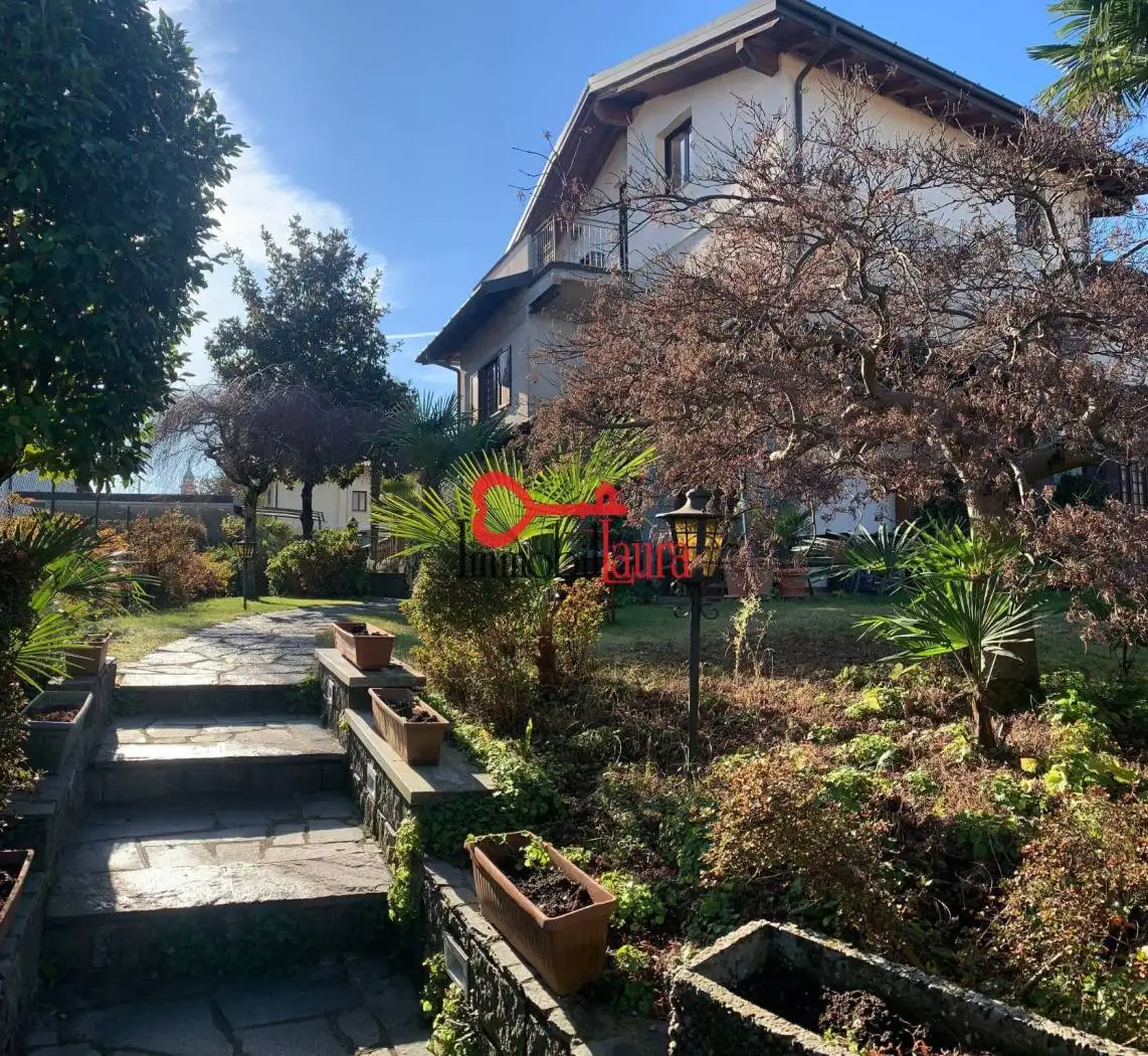 Appartamento in vendita a Besano