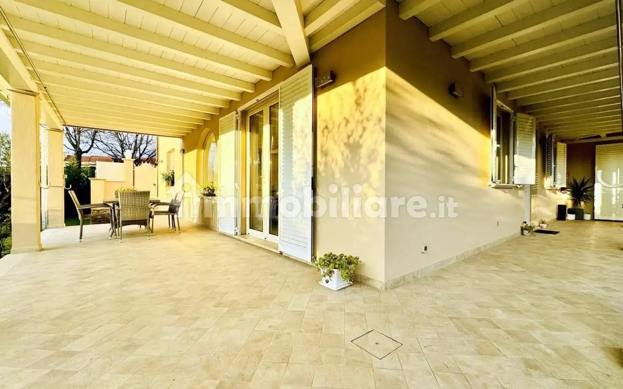 Casa indipendente in affitto a Camaiore