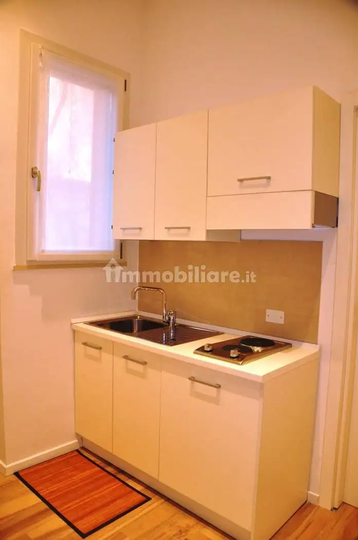 Bilocale via Palestro 49, Centro Storico, Ferrara - foto 2