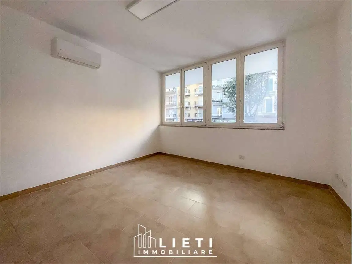 Appartamento via Otranto, 30, Tre Carrare, Taranto - foto 2