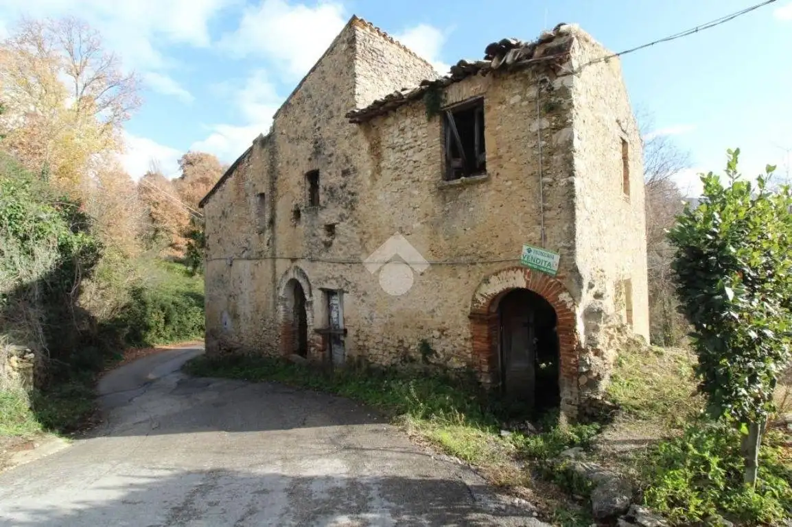 Rustico - Casale in vendita a Monteleone Sabino