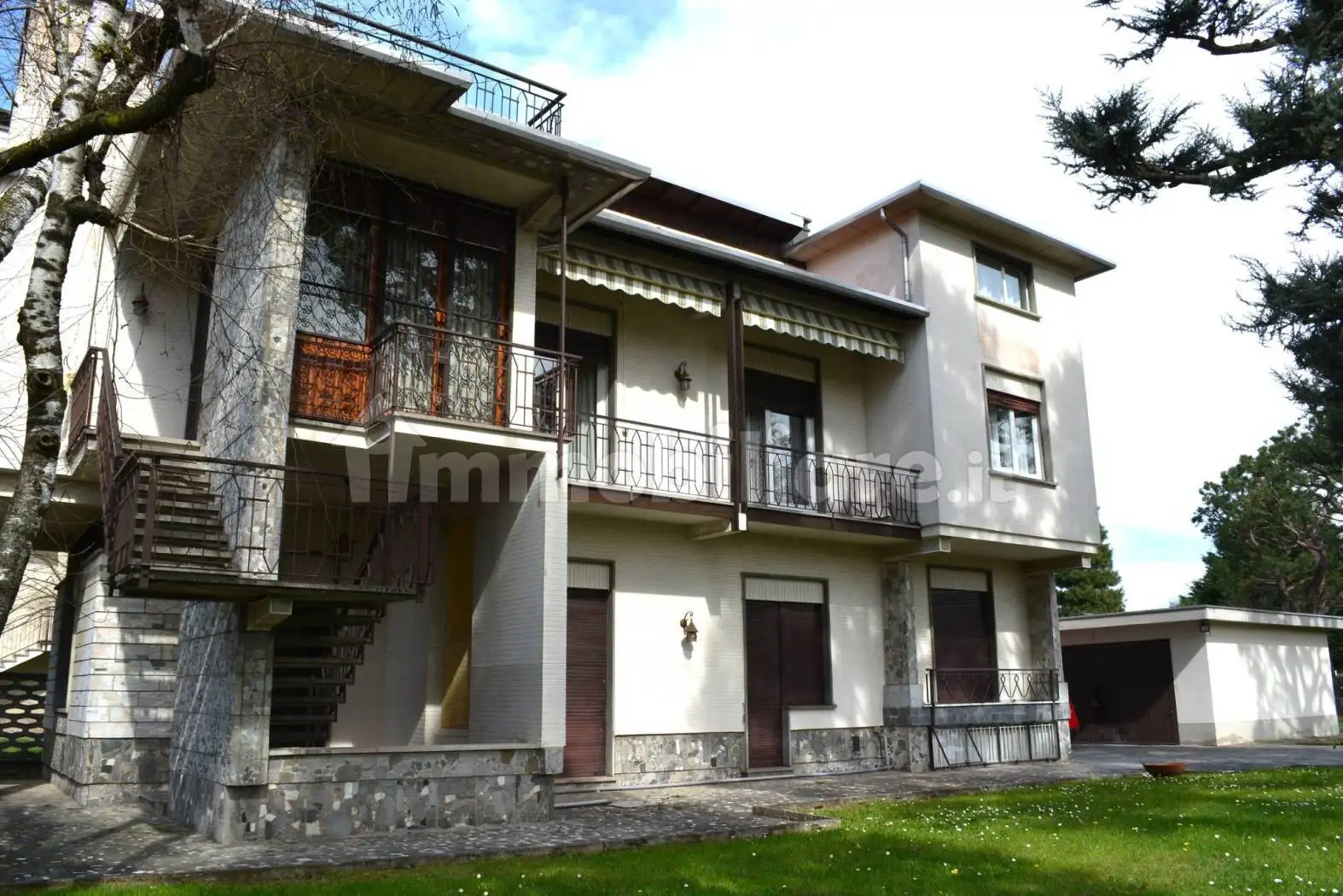 Villa in vendita a Lonate Pozzolo
