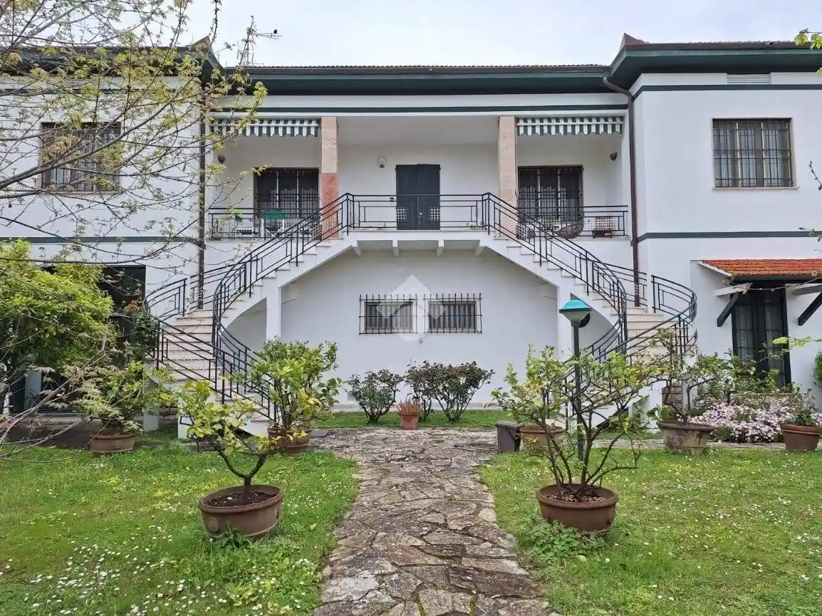 Appartamento via Amedeo 116, Vecchiano Nodica, Vecchiano - foto 2