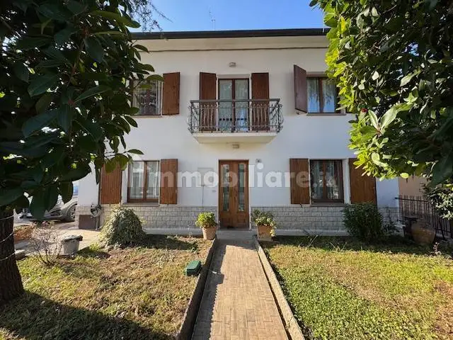 Casa indipendente in affitto a Gambettola