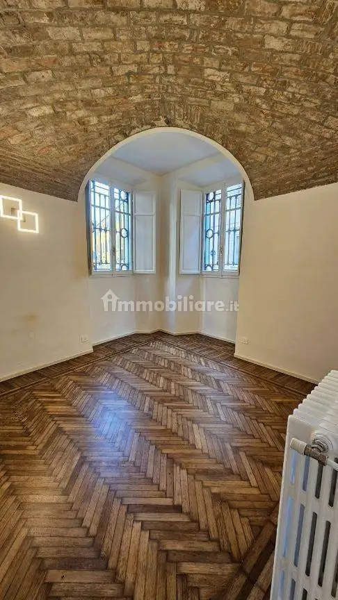 Trilocale Strada Ponte Caprazucca, Centro Storico, Parma - foto 2