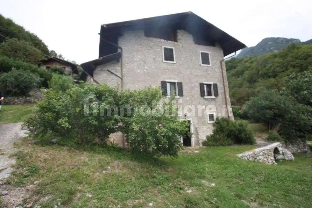 Casa indipendente in vendita a Tenno