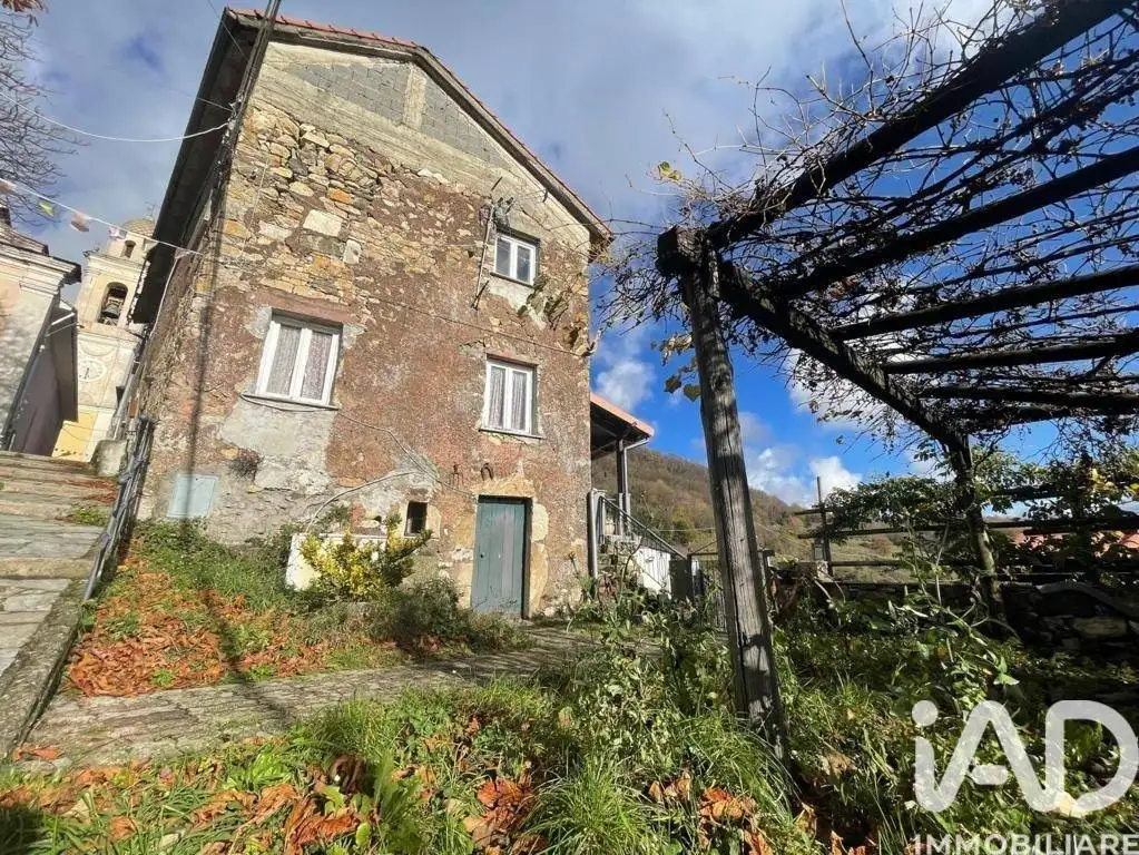 Villa in vendita a Maissana