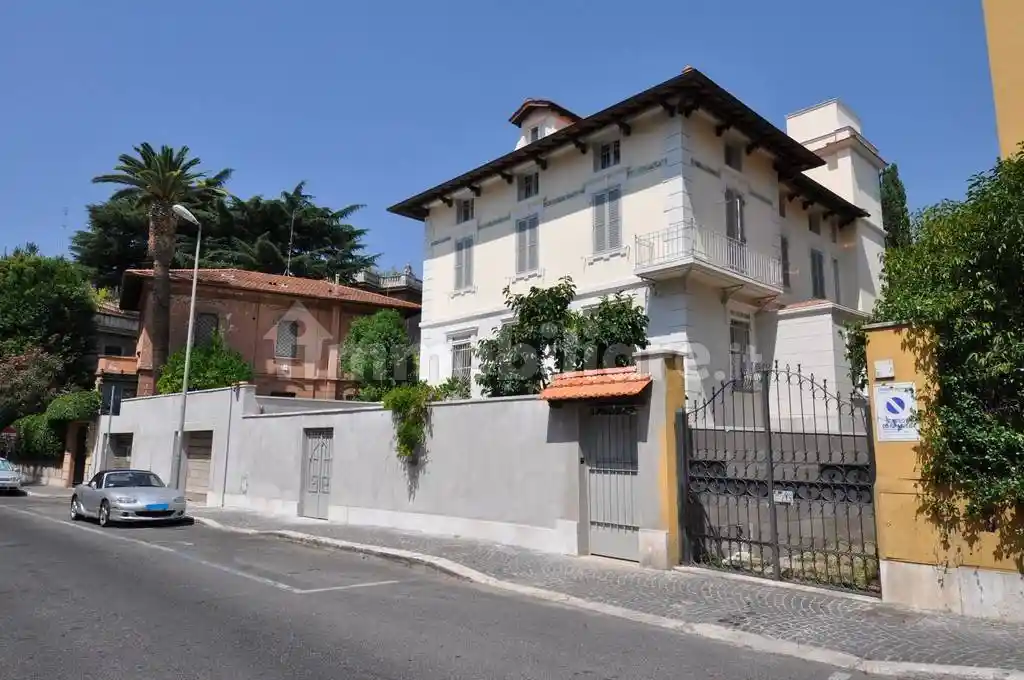 Terratetto unifamiliare via Malta 6, Trieste - Coppedè, Roma - foto 4