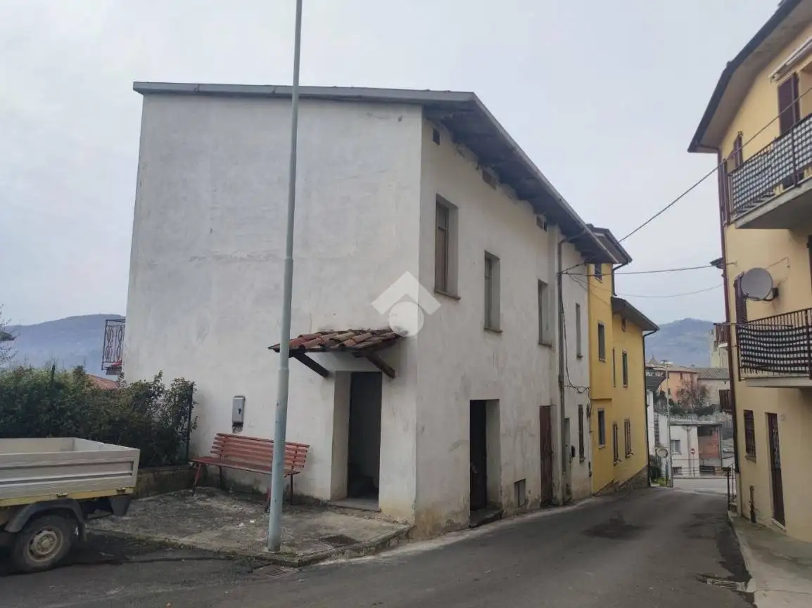 Casa indipendente in vendita a Valfabbrica