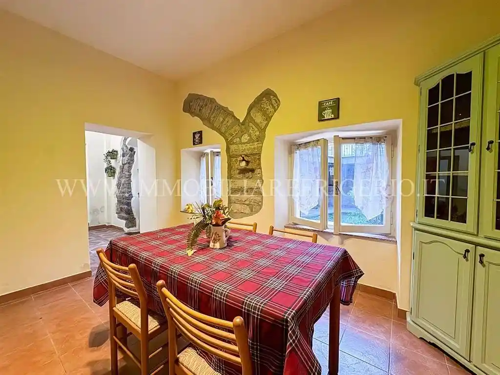 Quadrilocale via Promessi Sposi 2, Centro, Carenno - foto 2