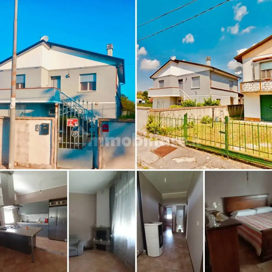 Villa in vendita a Riva del Po