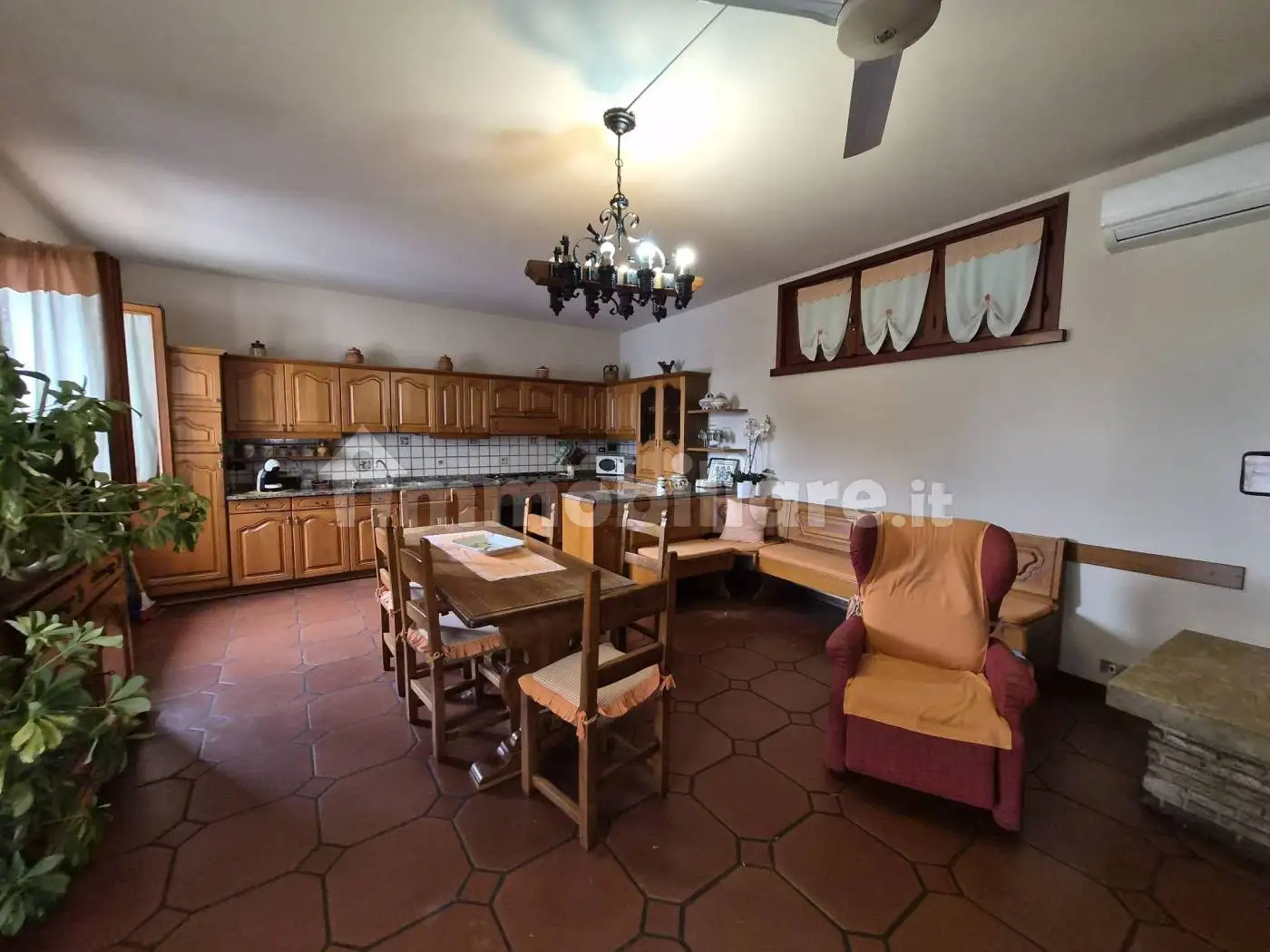 Appartamento in affitto a Pescia