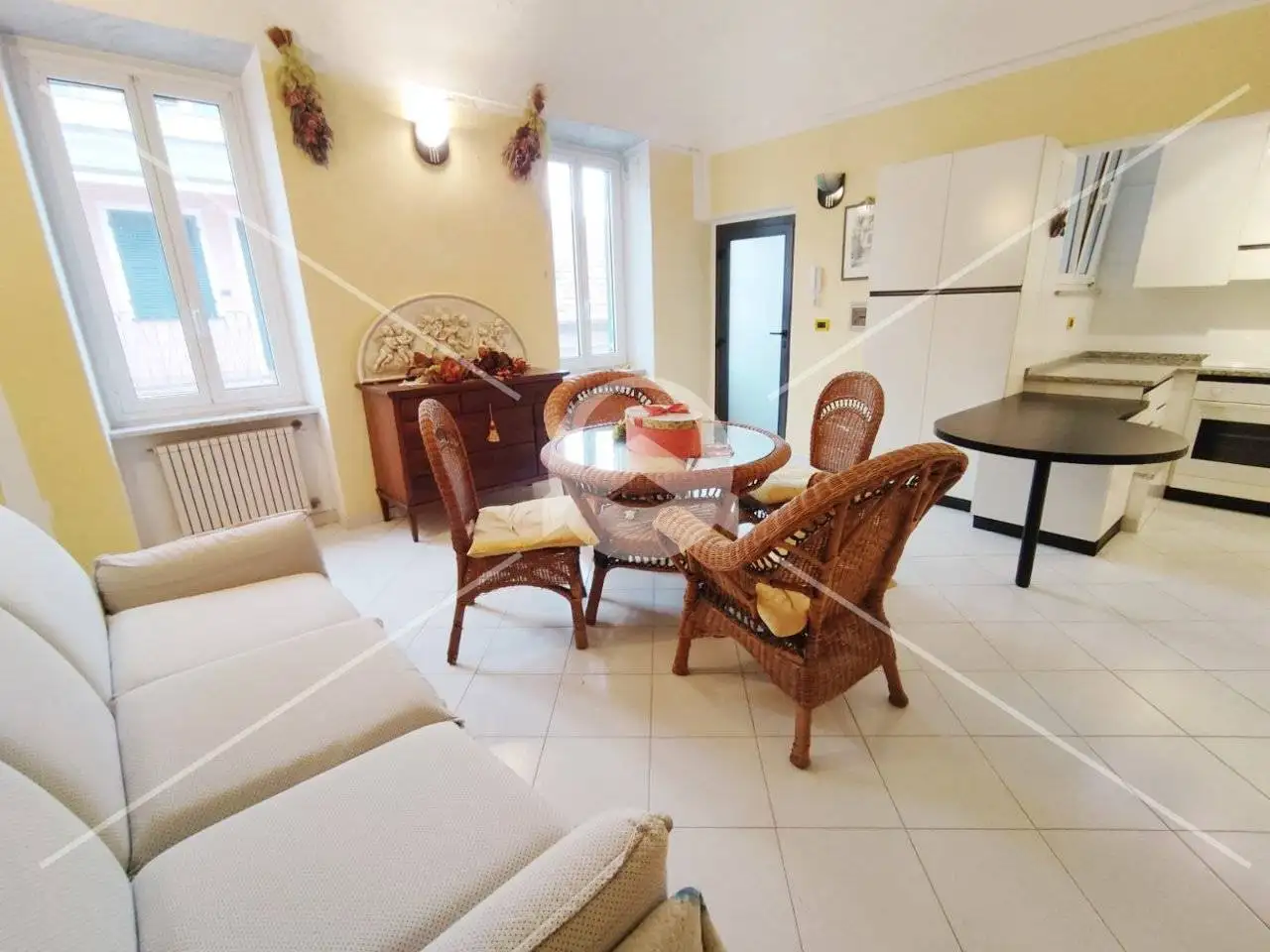 Trilocale via Giuseppe Garibaldi 5, Centro, Loano - foto 2