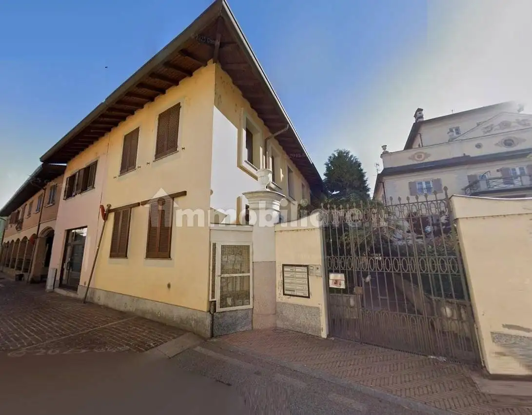 Villetta a schiera in asta a Buscate