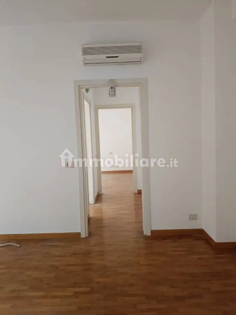 Bilocale piazza Giuseppe Garibaldi 22, Centro Storico, Crema - foto 2