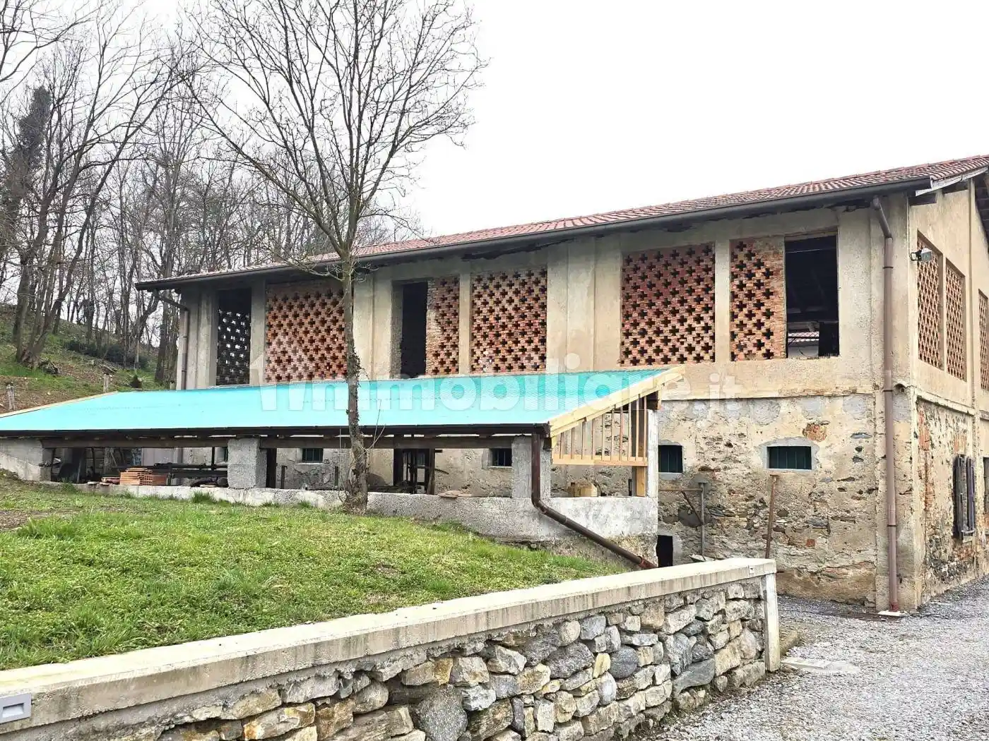 Casale via C. Battisti 4, Centro, Merone - foto 3