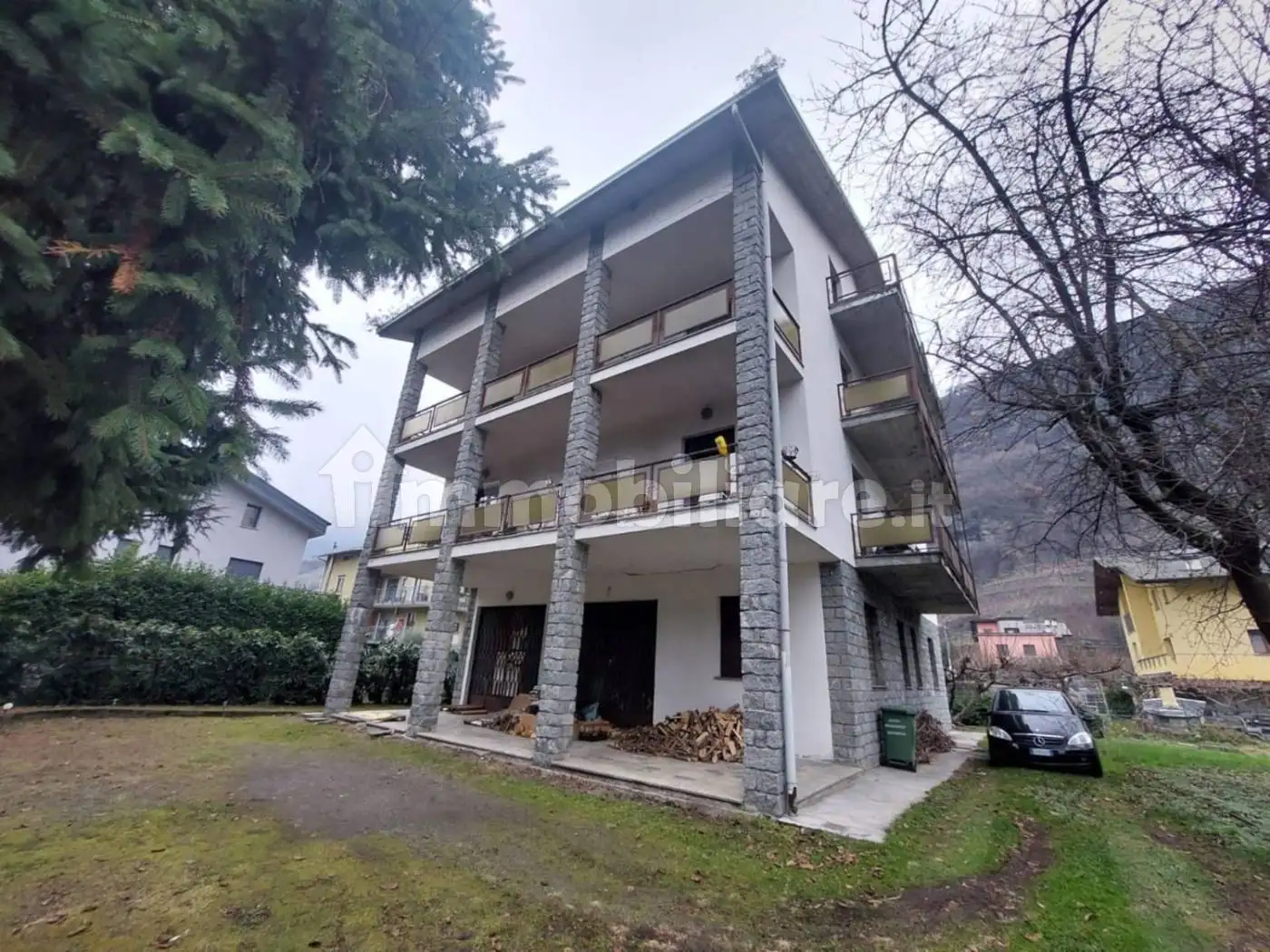 Palazzo - Edificio in vendita a Poggiridenti