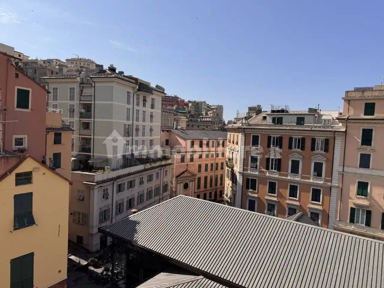 Trilocale salita San Bartolomeo del Carmine 3, Carmine, Genova - foto 3