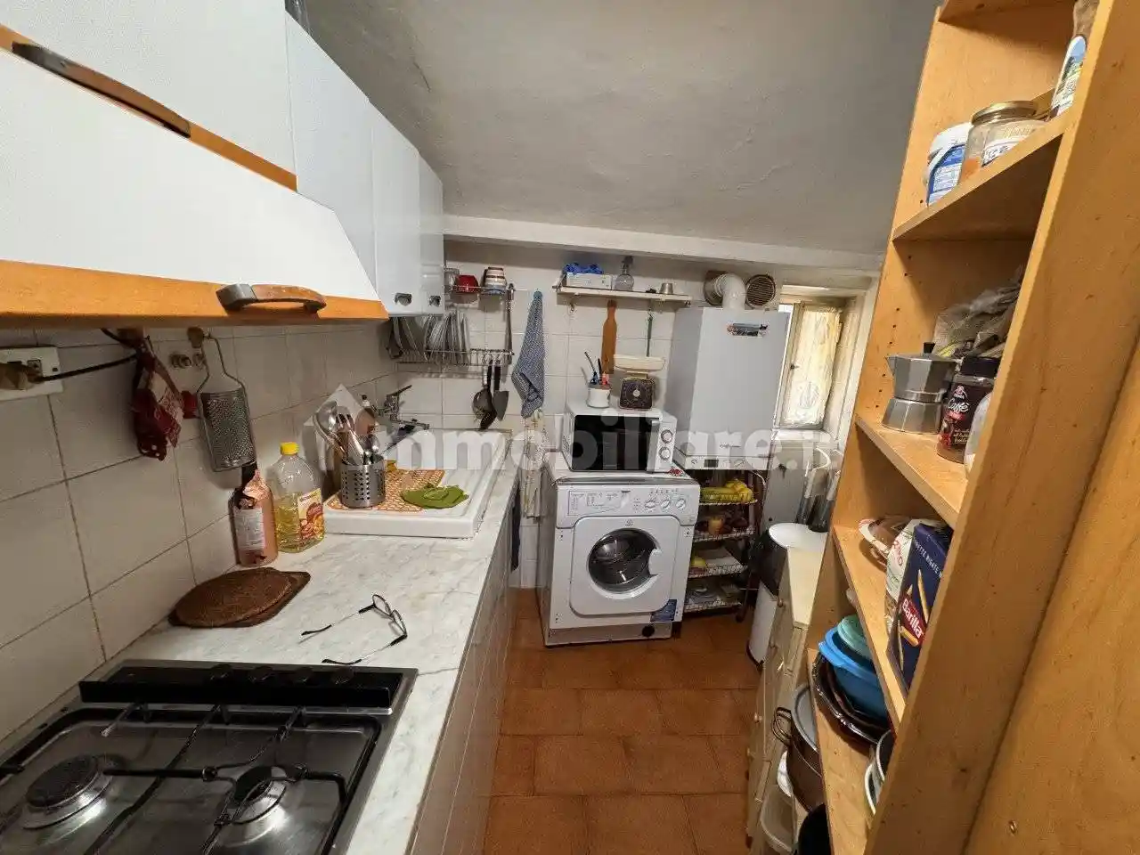 Trilocale salita San Bartolomeo del Carmine 3, Carmine, Genova - foto 4