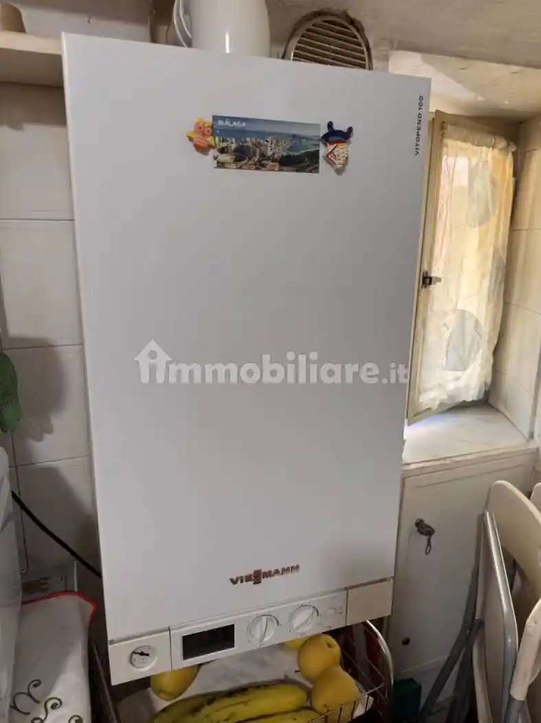 Trilocale salita San Bartolomeo del Carmine 3, Carmine, Genova - foto 5