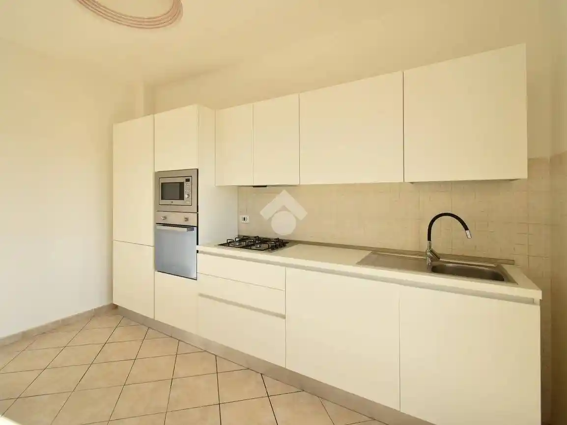 Trilocale via Delle Camelie 20, Latina Scalo, Latina - foto 4